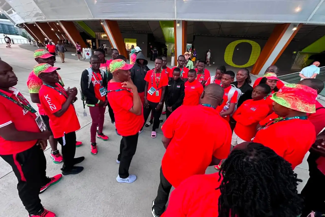 Sports Principal Secretary Elijah Mwangi talks to Kenyan athletes in Oregon, USA 