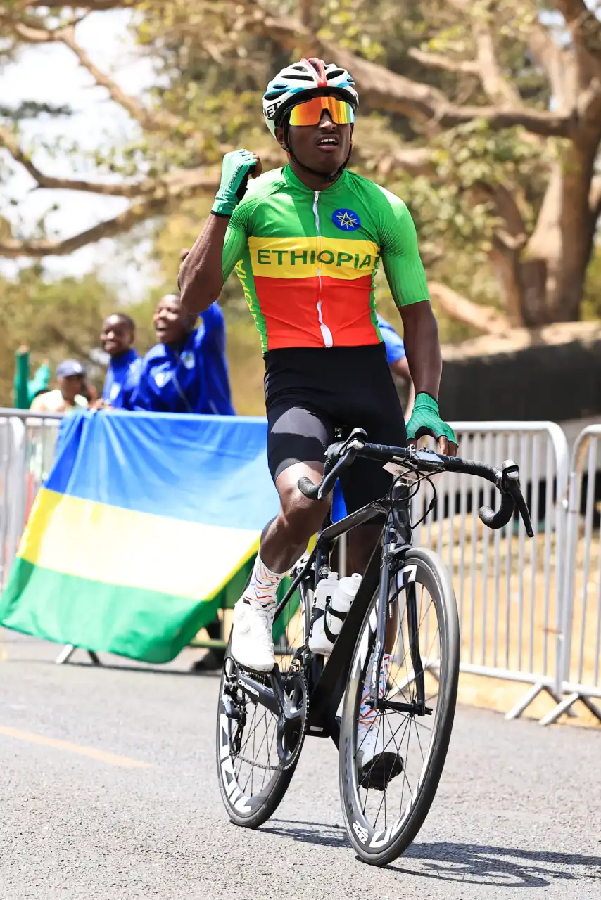 Cyclist Legese Selemon Gebreslesie 